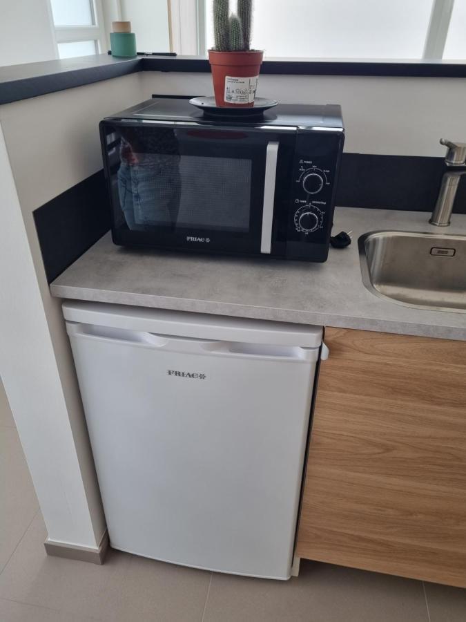 Maisonnette Entierement Renovee ジヴェ エクステリア 写真